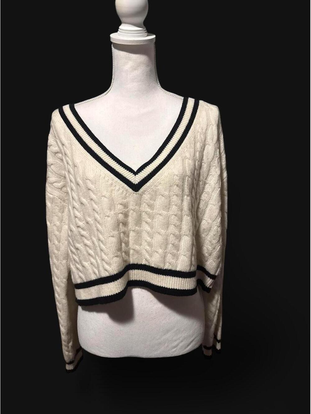 Alice + Olivia Y2KPreppy Cable Knit VNeck Sweater Varsity Trim Collegiate size L